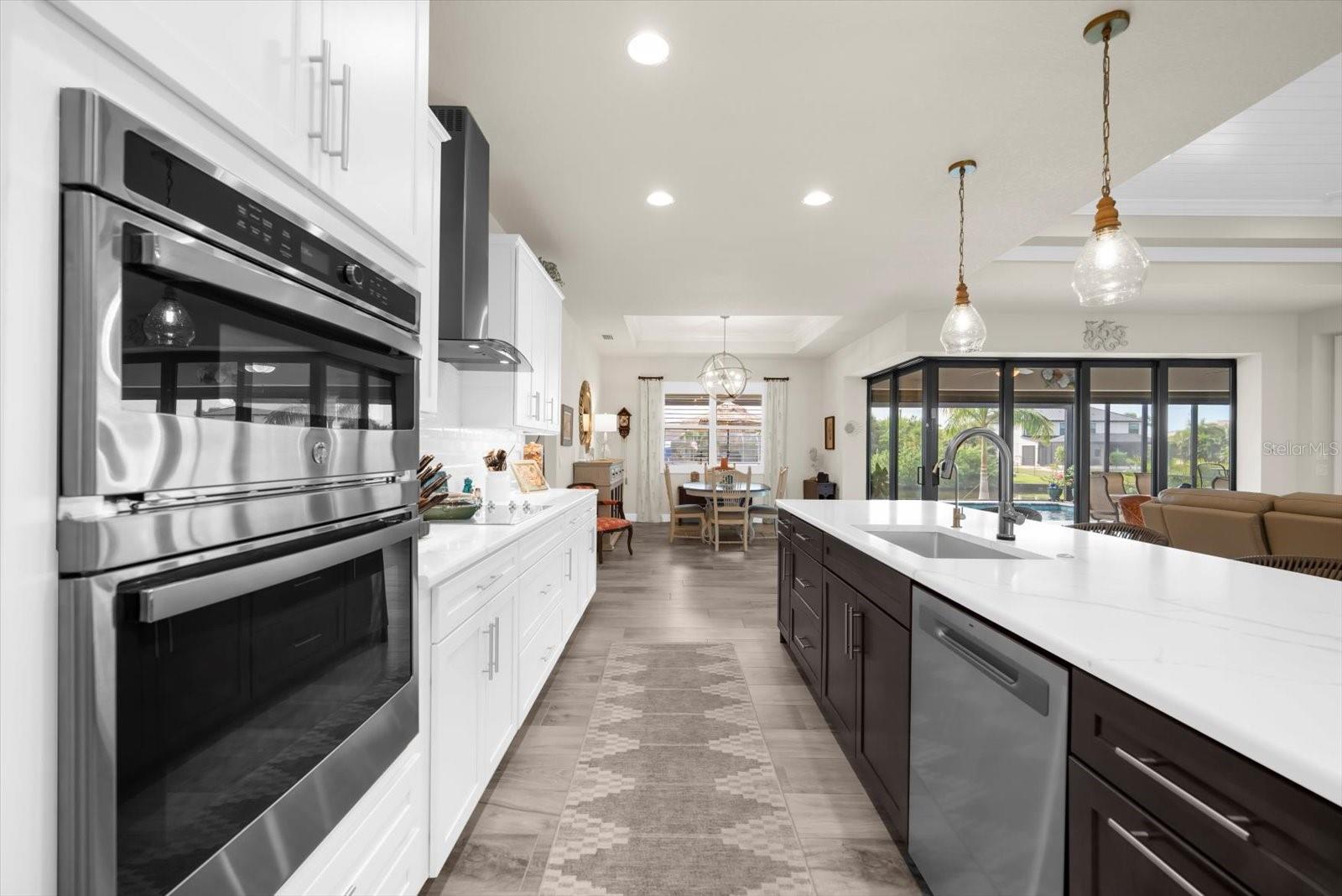 Image 17 of 53 For 15872 Melport Circle