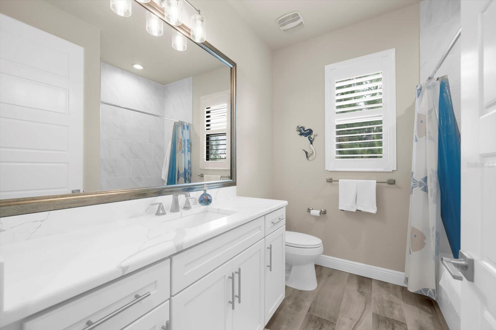 Image 24 of 53 For 15872 Melport Circle