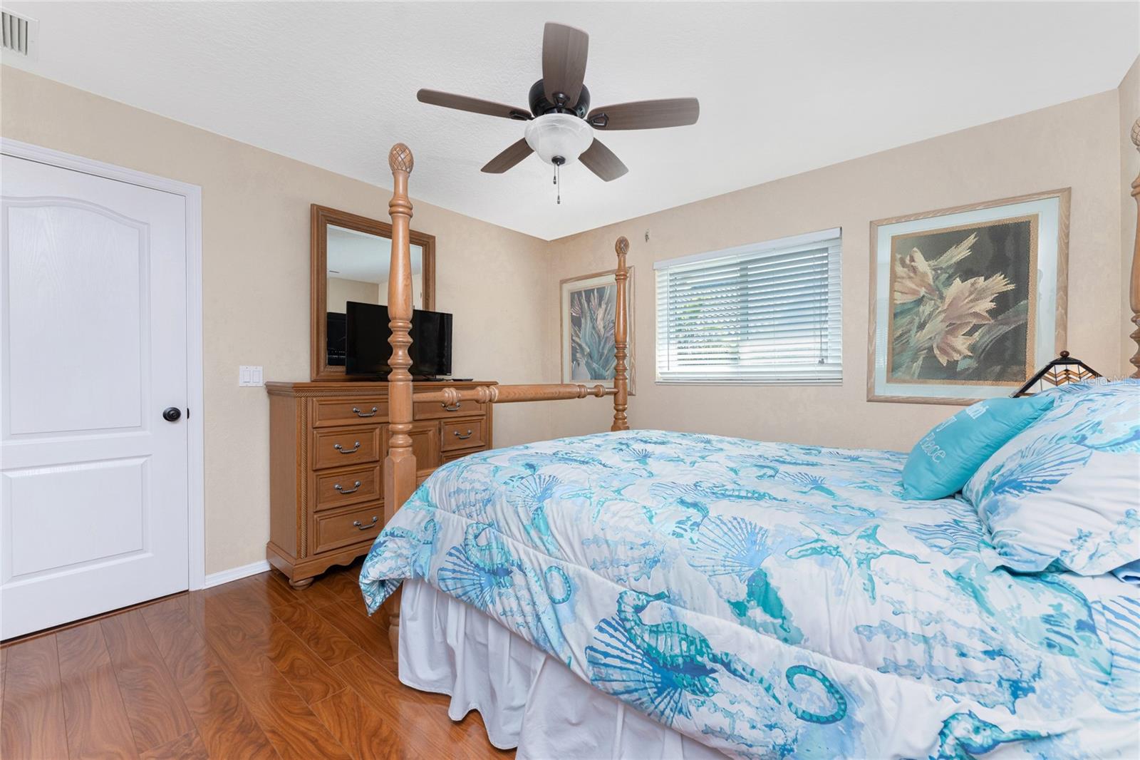 Image 33 of 71 For 310 Coral Creek Drive