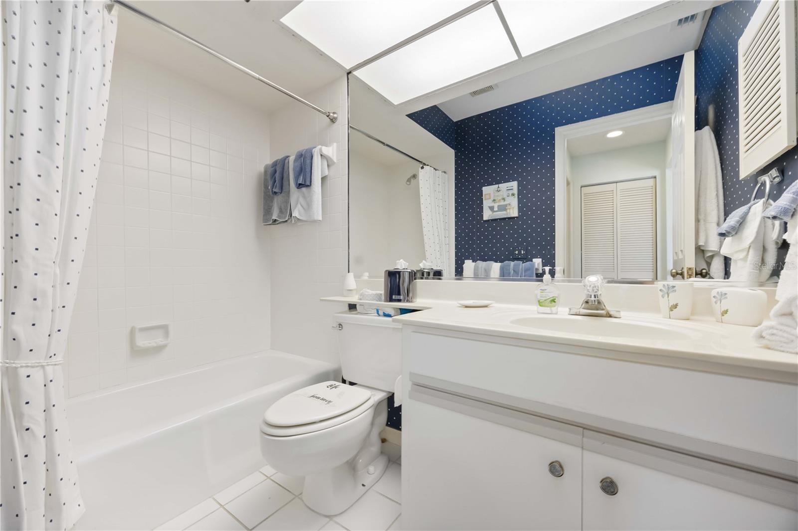 Image 25 of 66 For 805 Harrington Lake Drive N 76