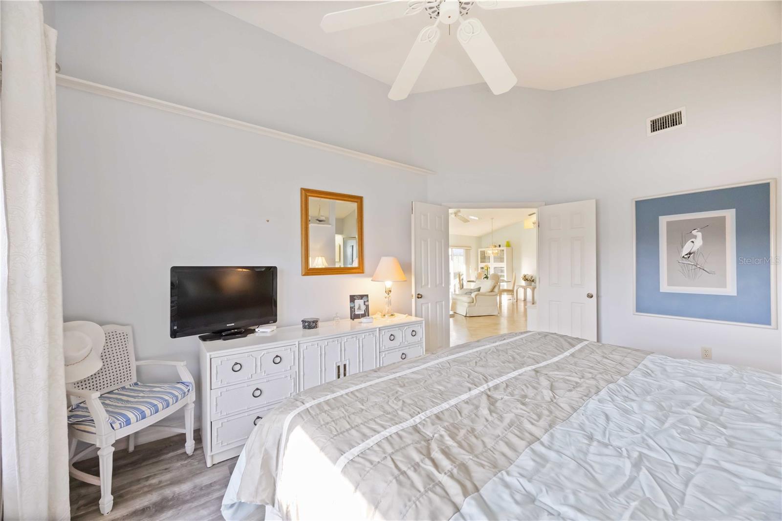 Image 29 of 66 For 805 Harrington Lake Drive N 76