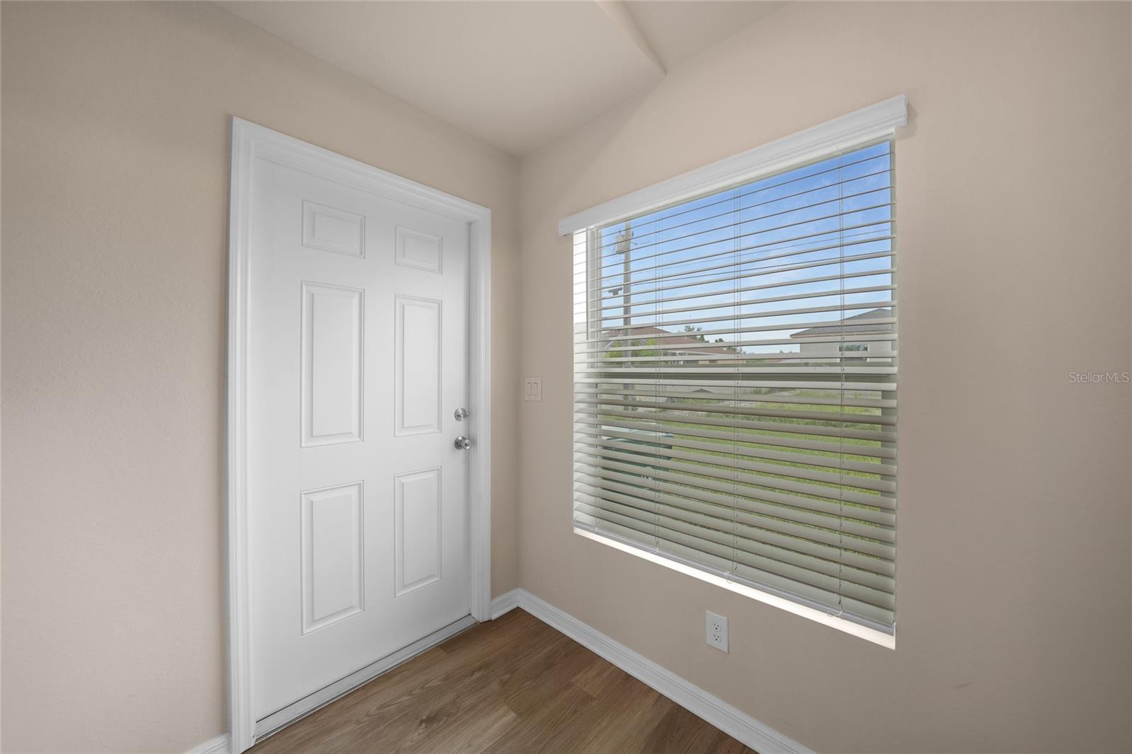 Image 19 of 37 For 11057 & 11059 Pendleton Avenue