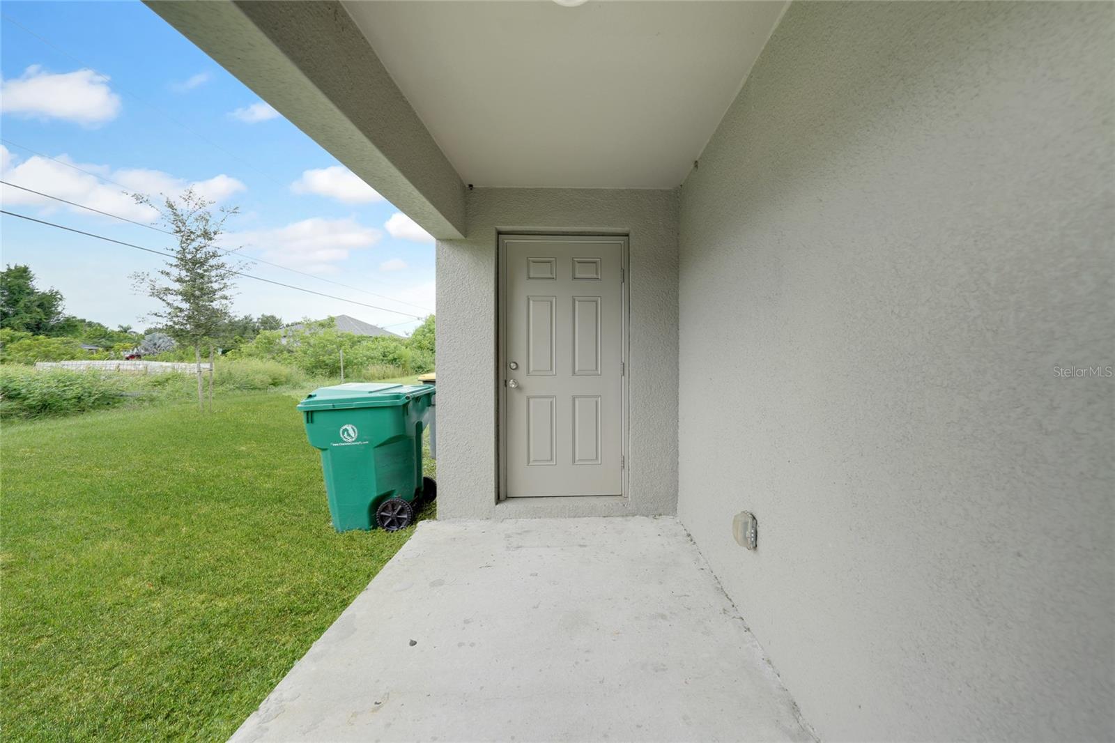 Image 21 of 37 For 11057 & 11059 Pendleton Avenue