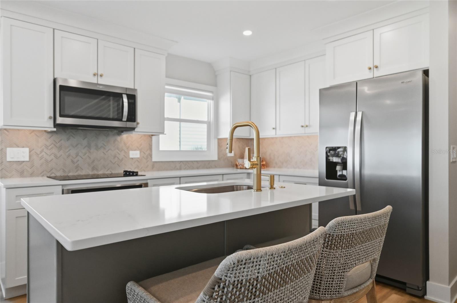 Image 17 of 35 For 380 Gulf Boulevard 1