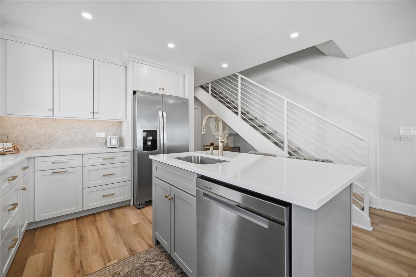 Image 19 of 35 For 380 Gulf Boulevard 1