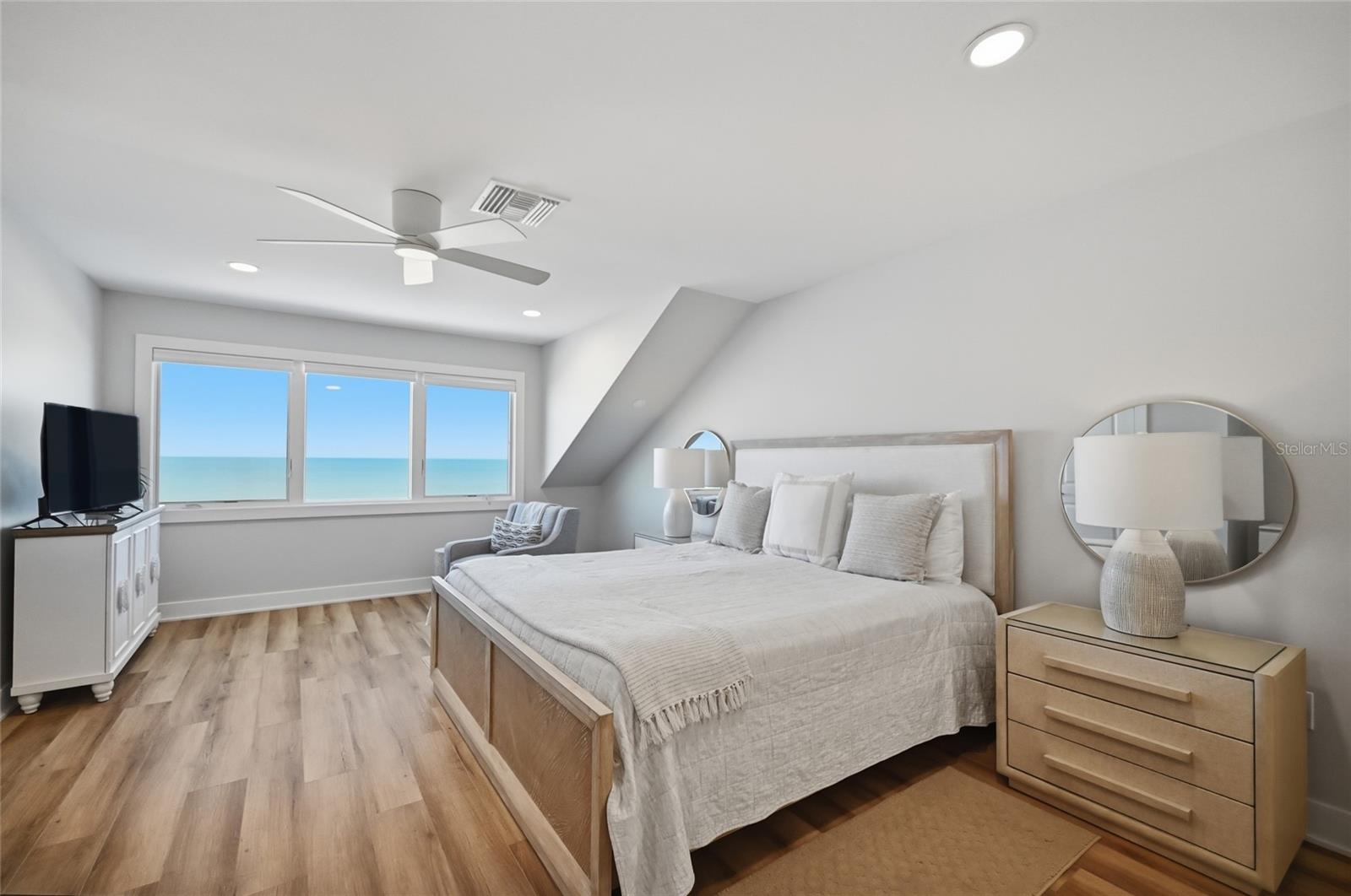 Image 31 of 35 For 380 Gulf Boulevard 1