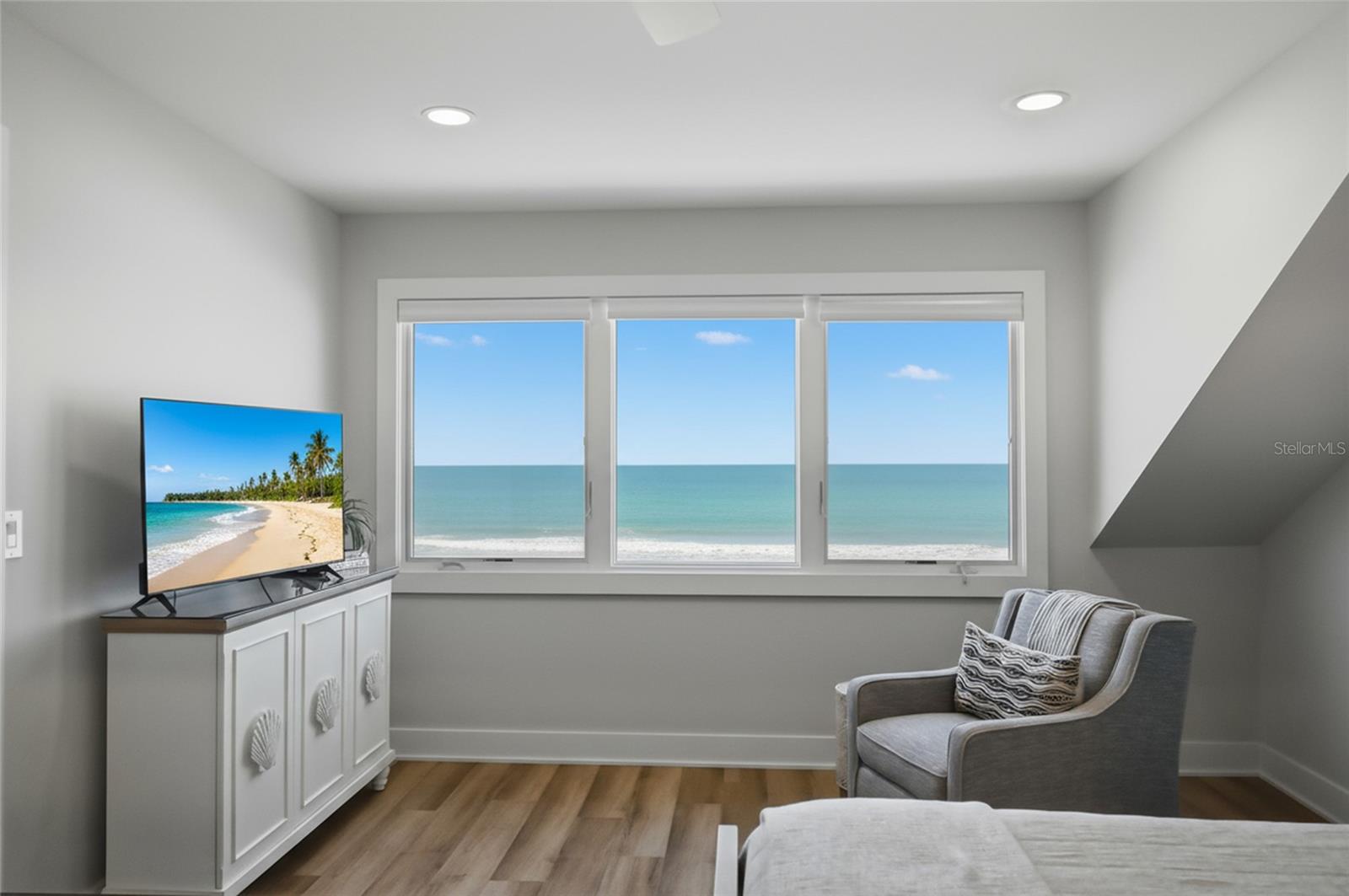 Image 4 of 35 For 380 Gulf Boulevard 1