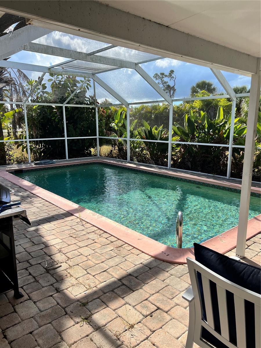 Image 2 of 8 For 644 Blue Lane Nw