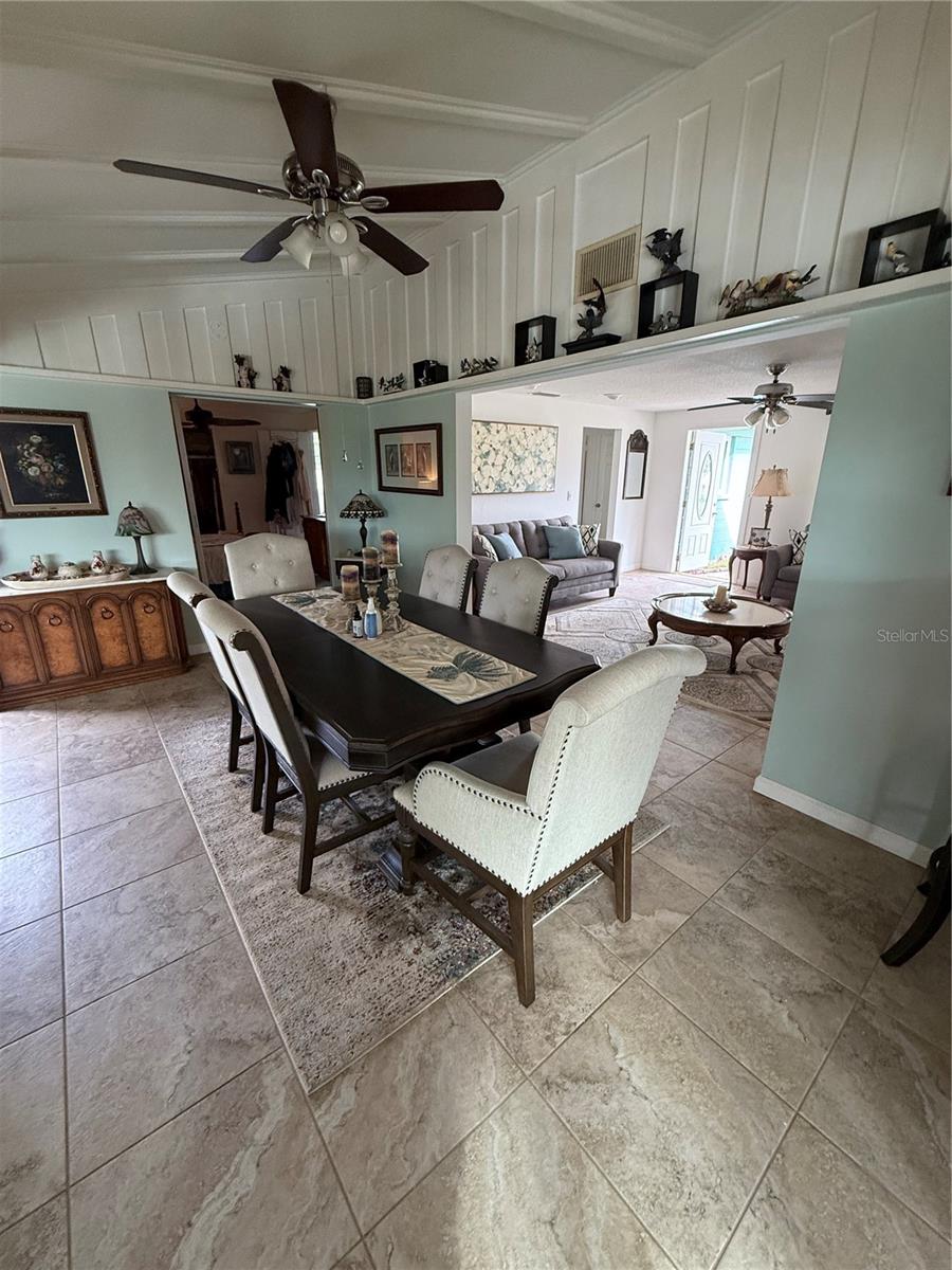 Image 4 of 8 For 644 Blue Lane Nw