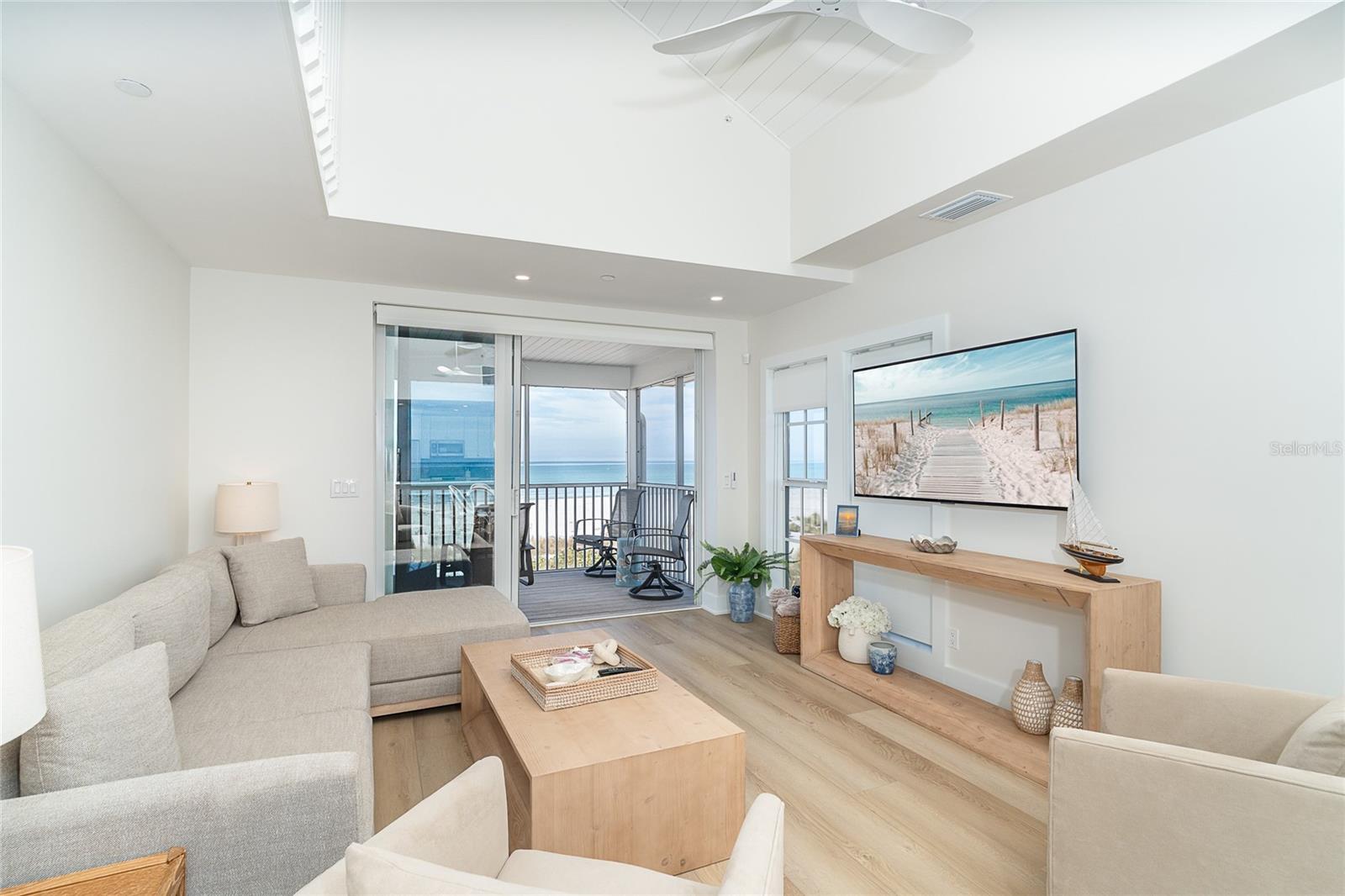 Image 14 of 53 For 7524 Palm Island Drive S 1322