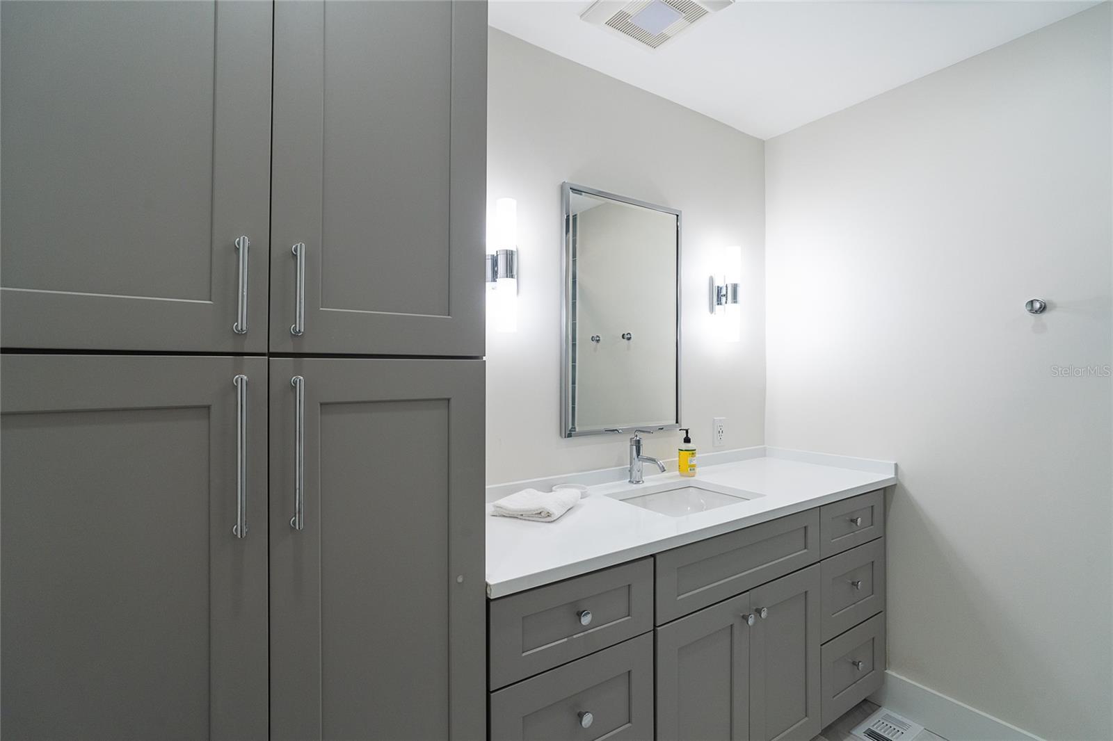 Image 36 of 53 For 7524 Palm Island Drive S 1322