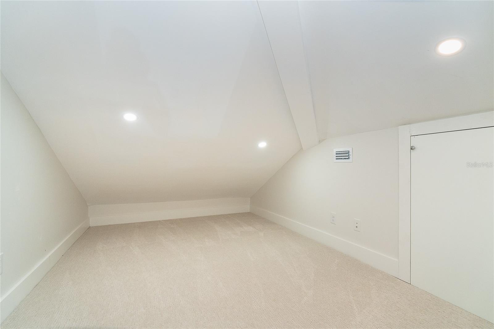 Image 38 of 53 For 7524 Palm Island Drive S 1322