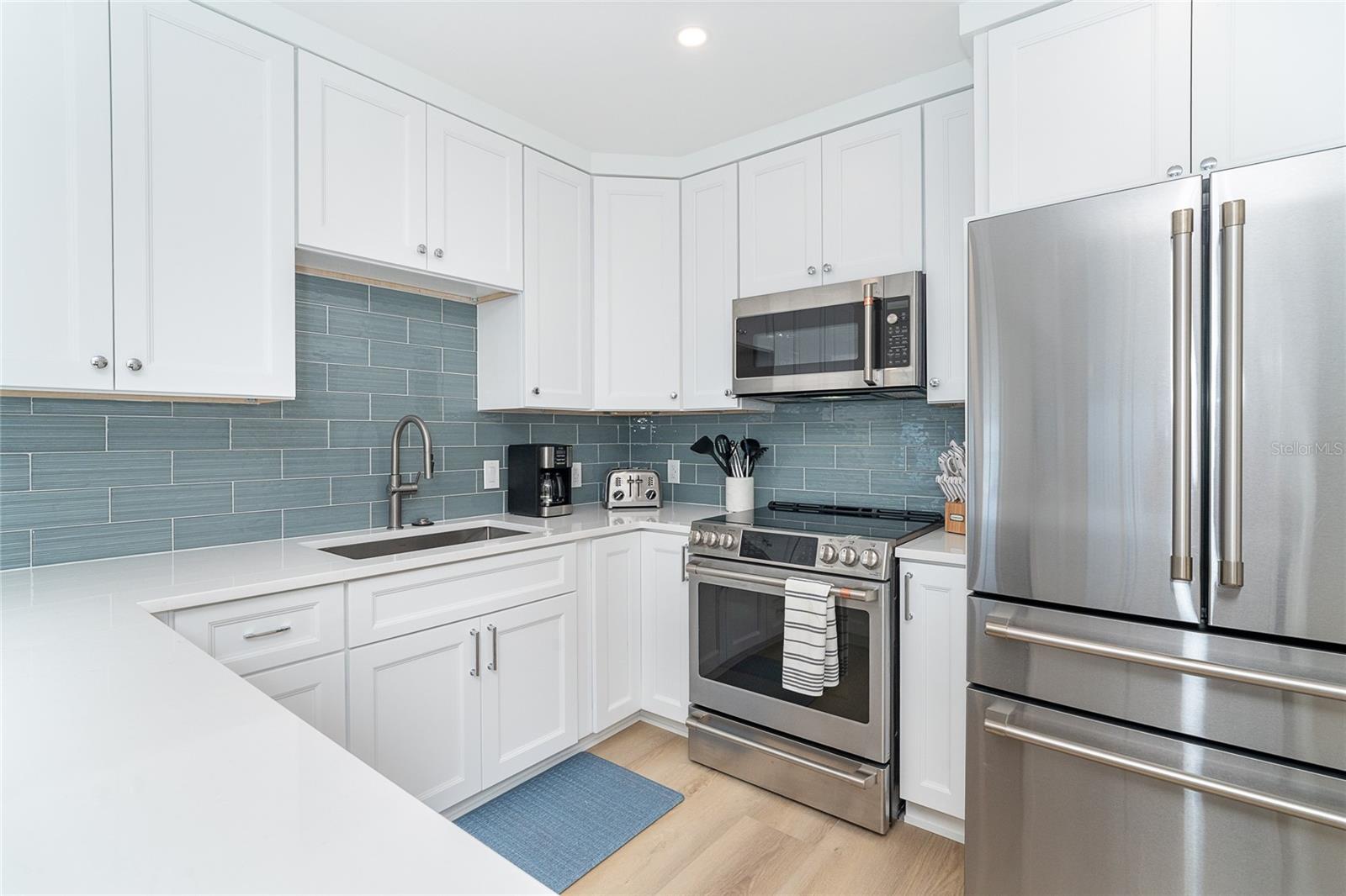 Image 9 of 53 For 7524 Palm Island Drive S 1322