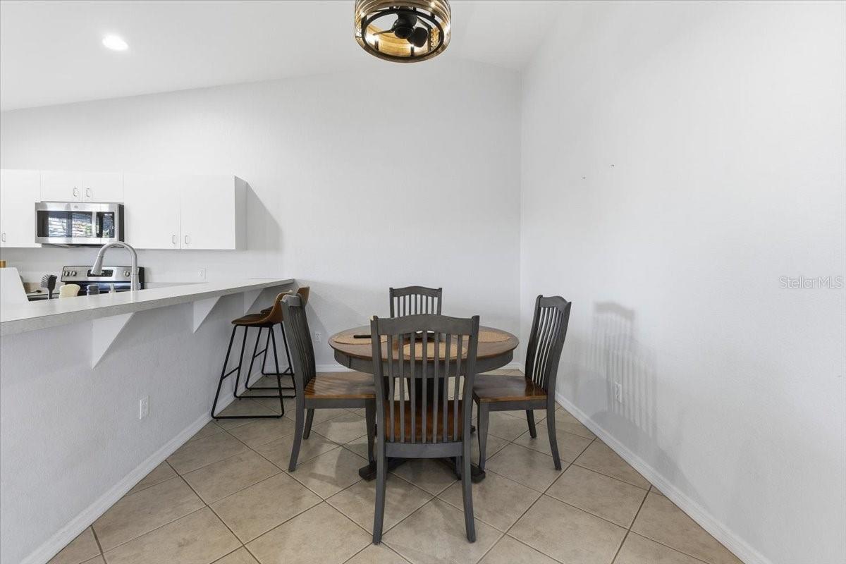 Image 11 of 38 For 8101 Memory Lane 219