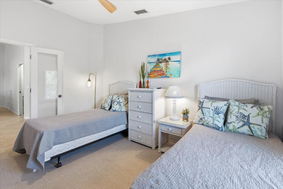 Image 27 of 38 For 8101 Memory Lane 219