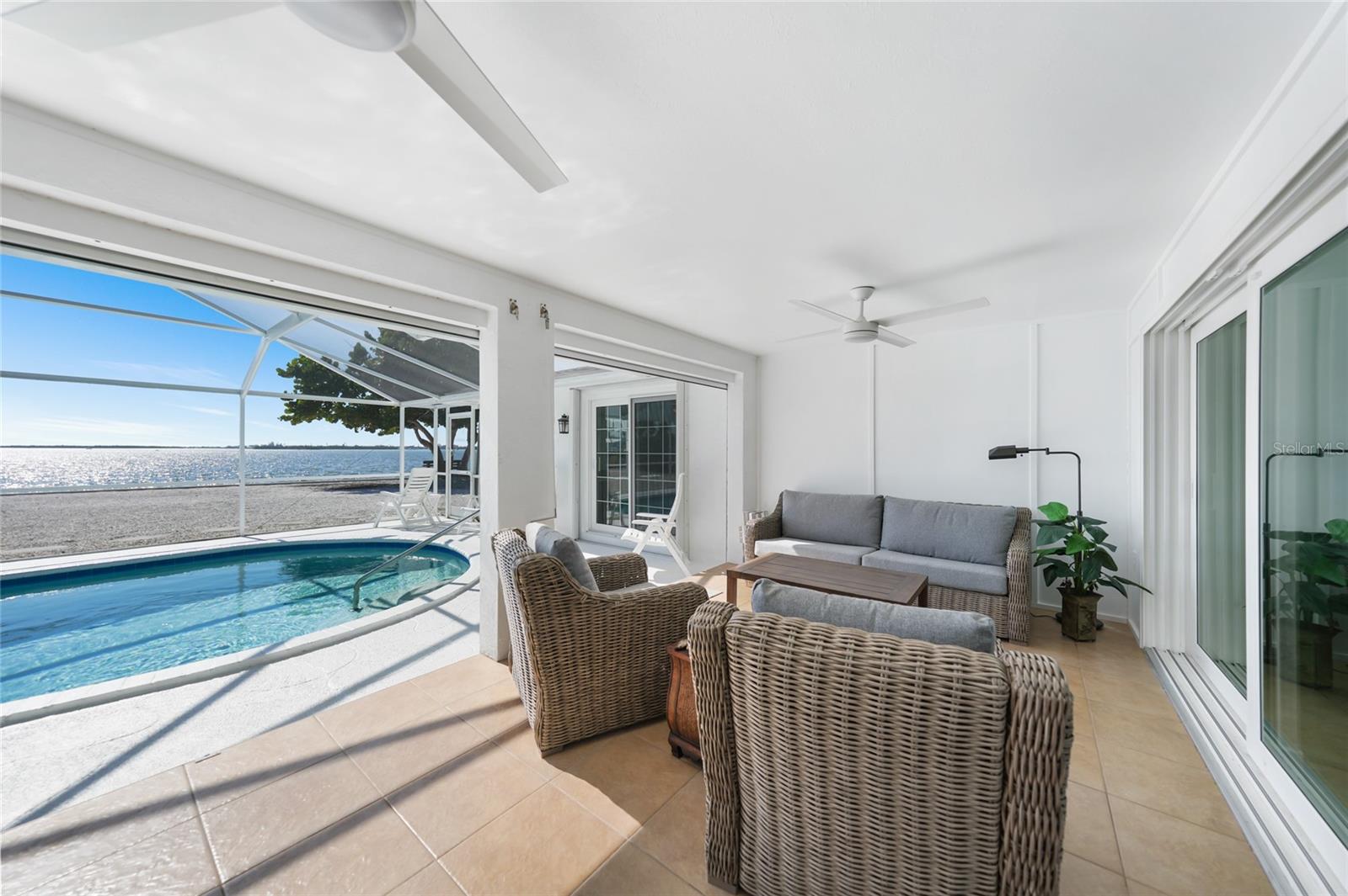 Image 12 of 52 For 1350 Aqua View Lane