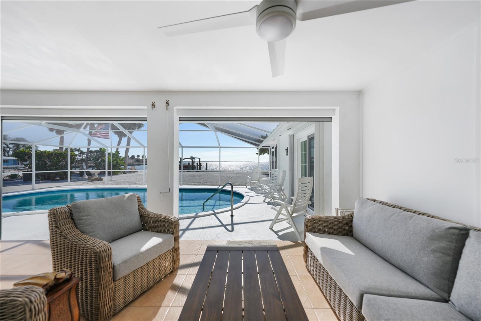 Image 13 of 52 For 1350 Aqua View Lane