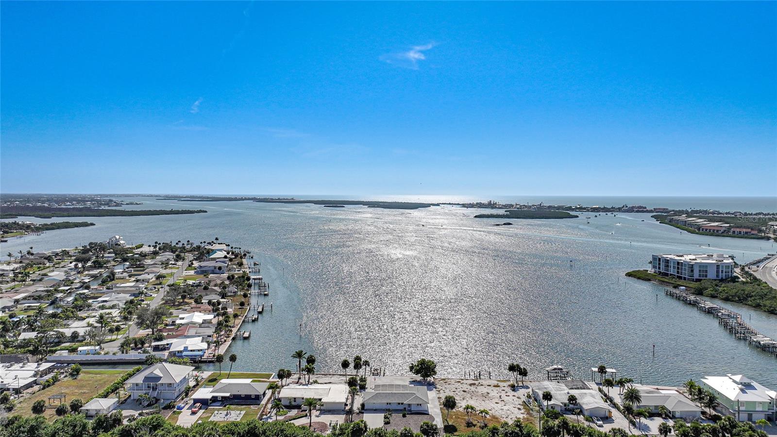 Image 32 of 52 For 1350 Aqua View Lane