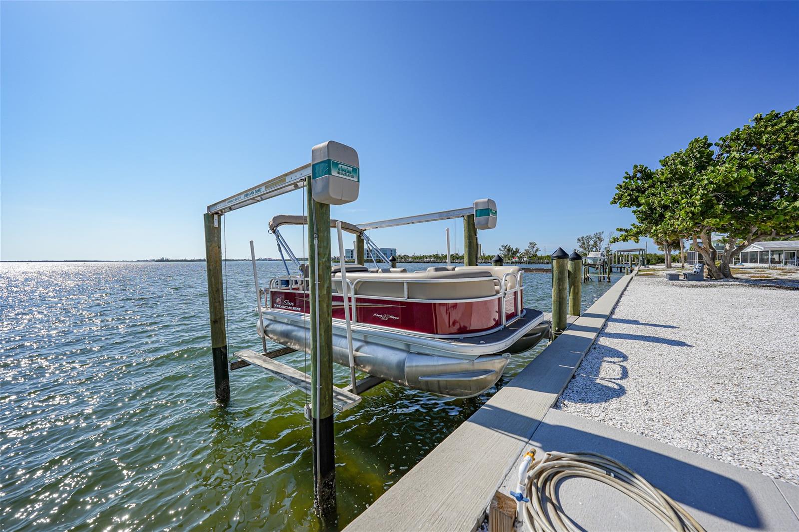 Image 35 of 52 For 1350 Aqua View Lane