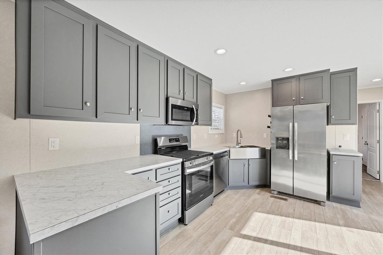 Image 9 of 41 For 3230 Smith Street