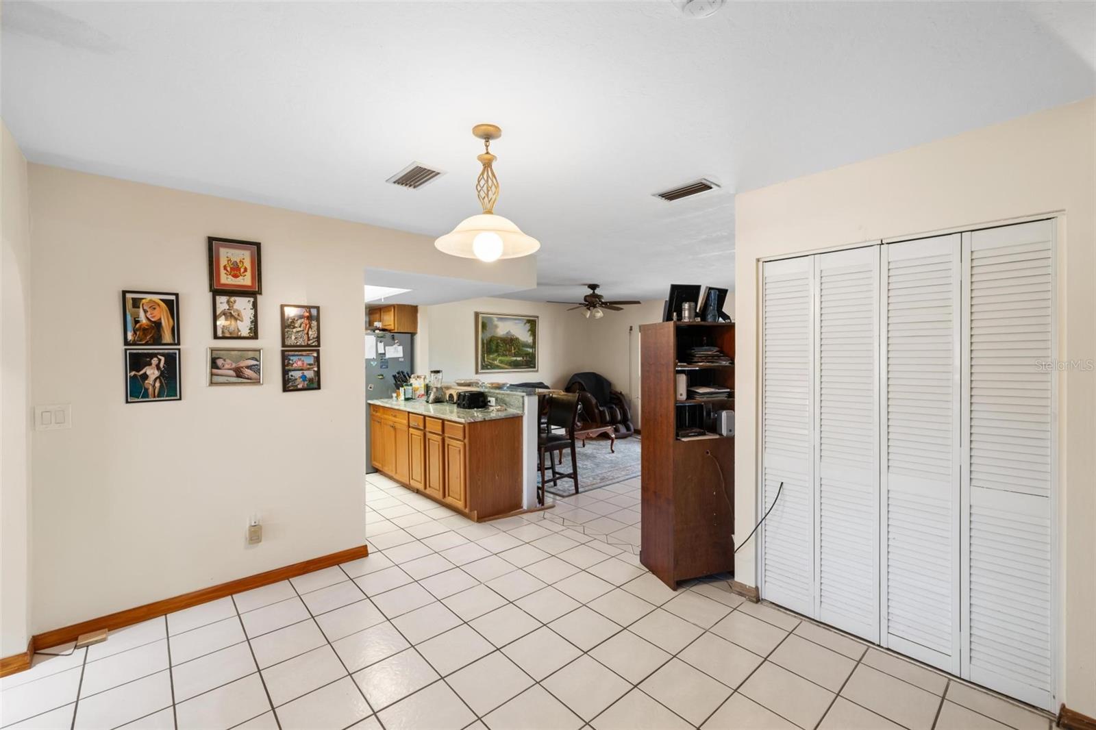 Image 18 of 64 For 105 Cousley Drive Se