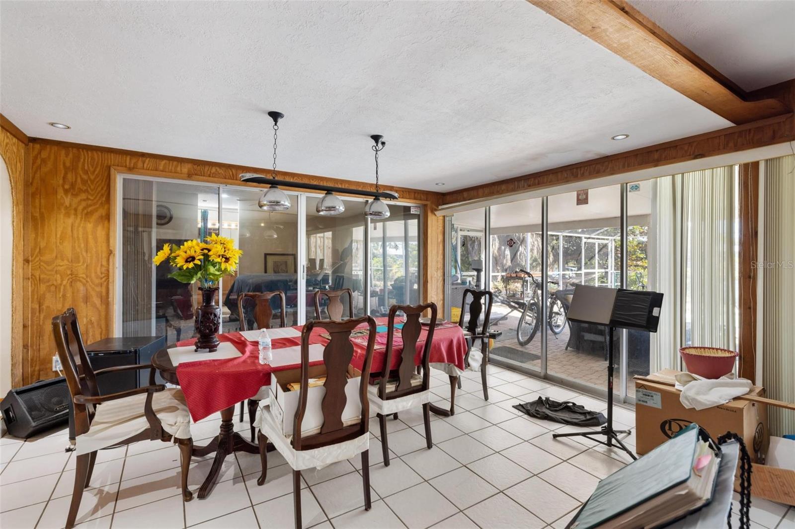 Image 25 of 64 For 105 Cousley Drive Se