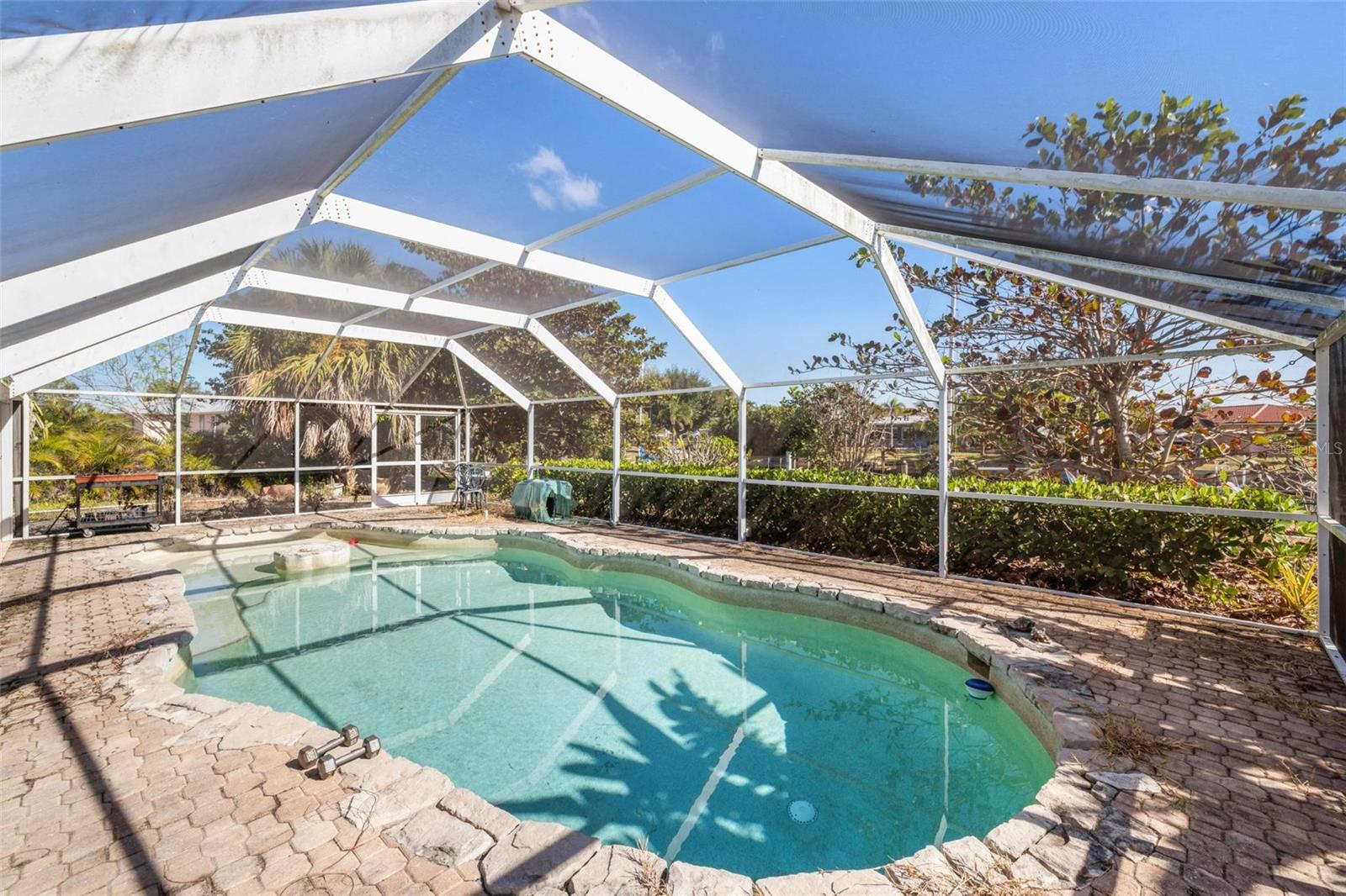 Image 28 of 64 For 105 Cousley Drive Se