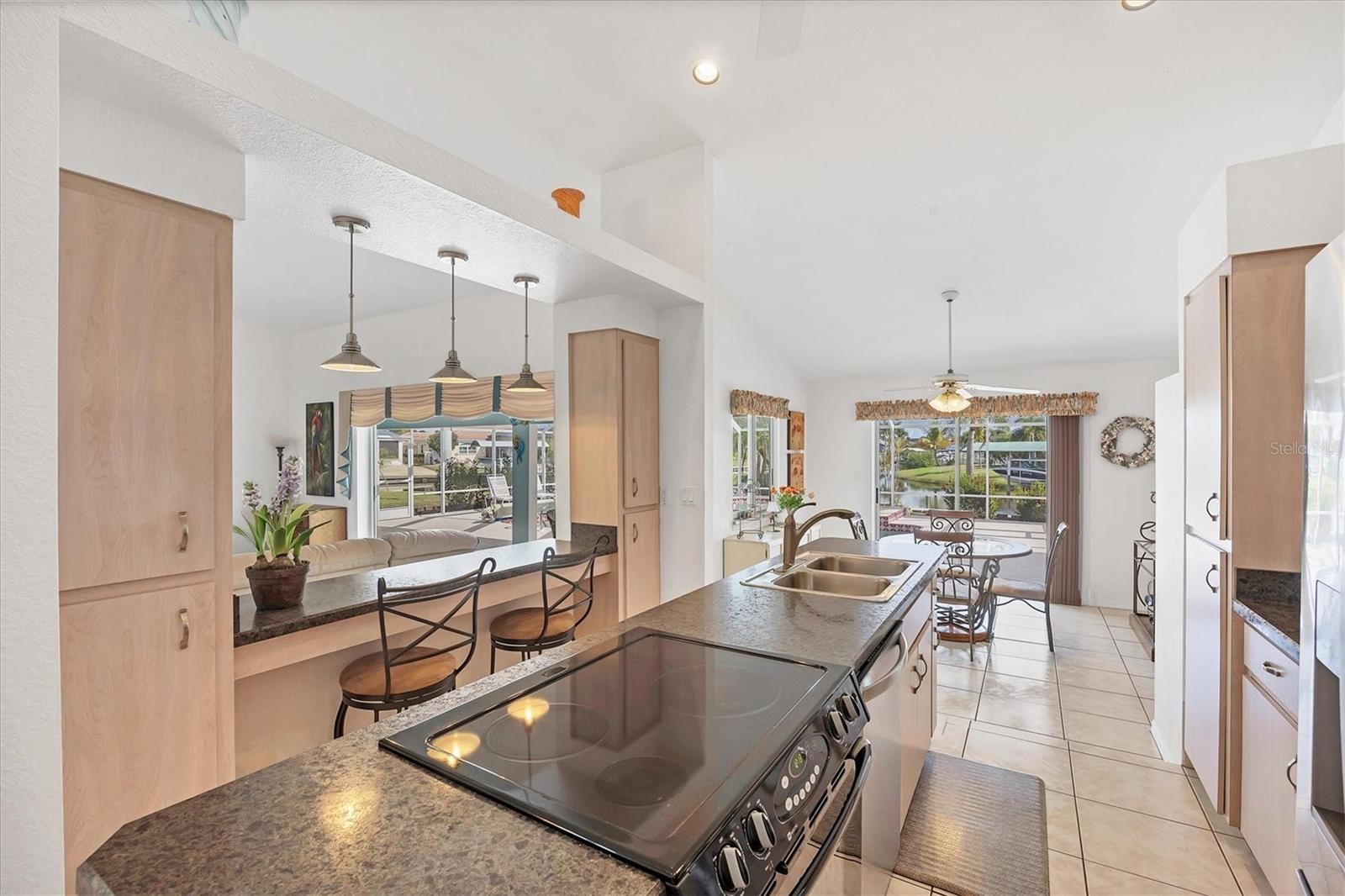 Image 15 of 40 For 9238 Melody Circle