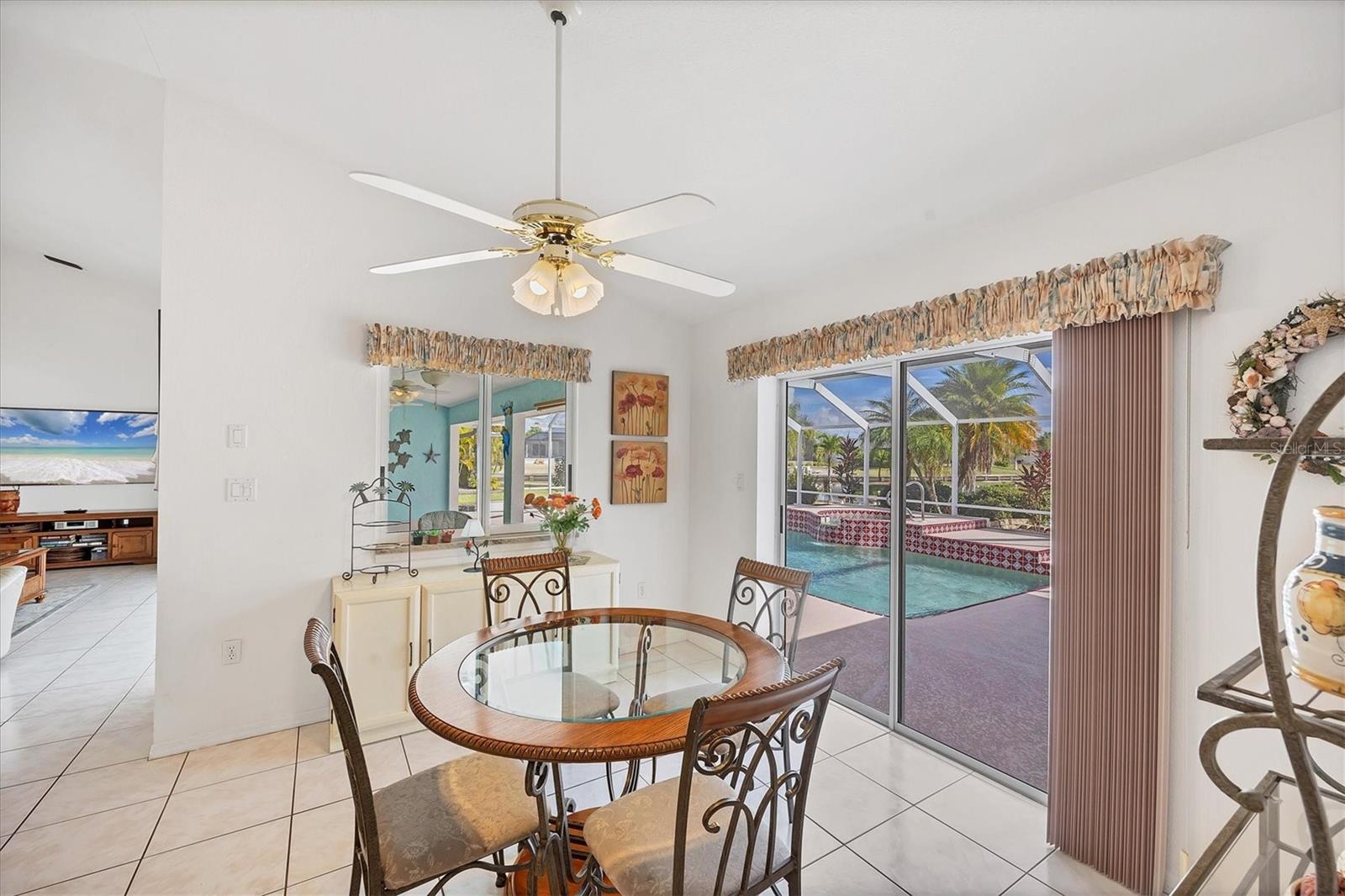 Image 17 of 40 For 9238 Melody Circle