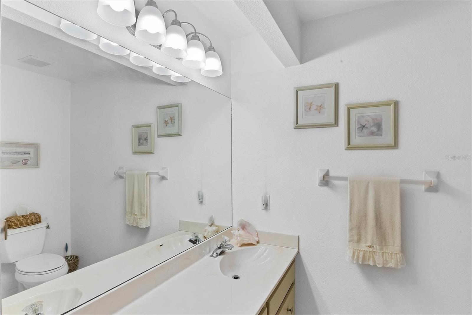 Image 26 of 40 For 9238 Melody Circle