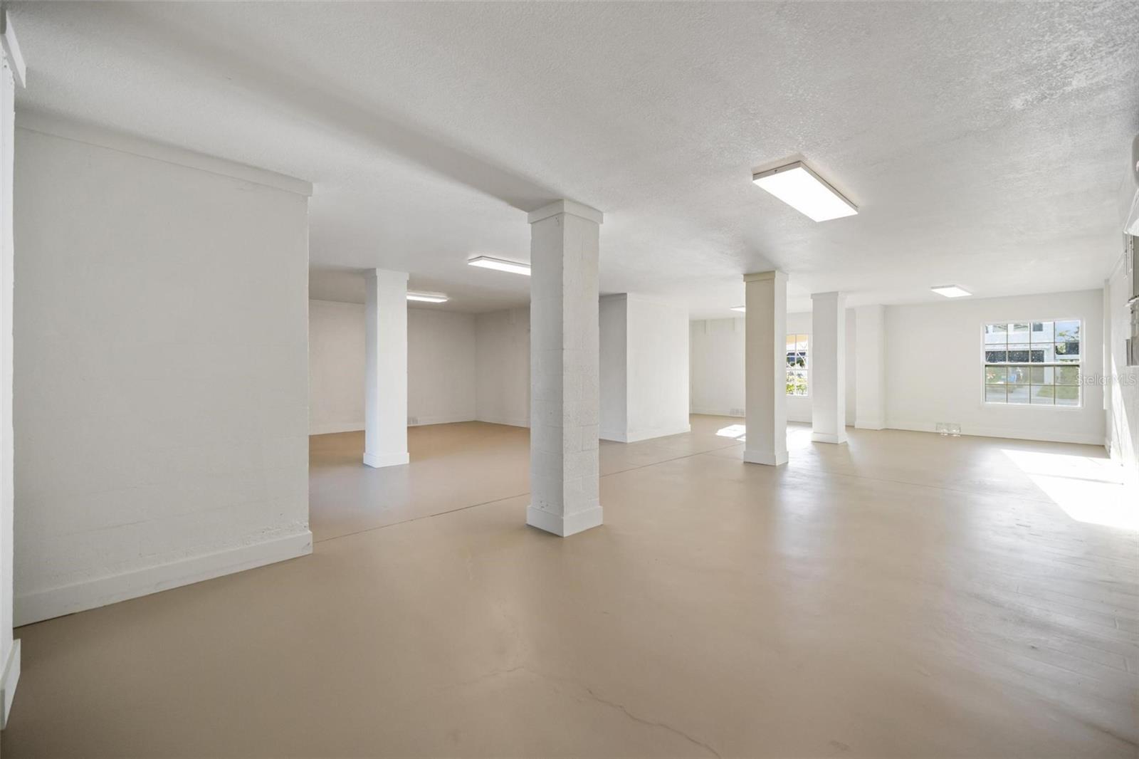 Image 21 of 29 For 10030 Eagle Preserve Drive