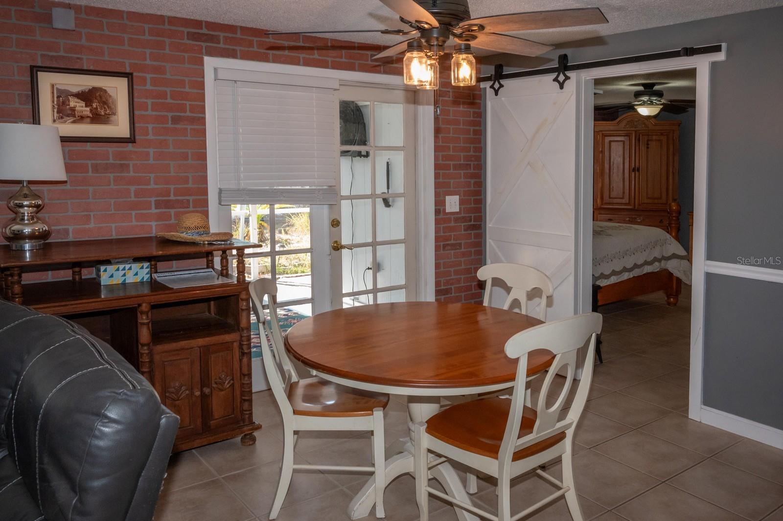 Image 18 of 42 For 3465 Gulf Lane