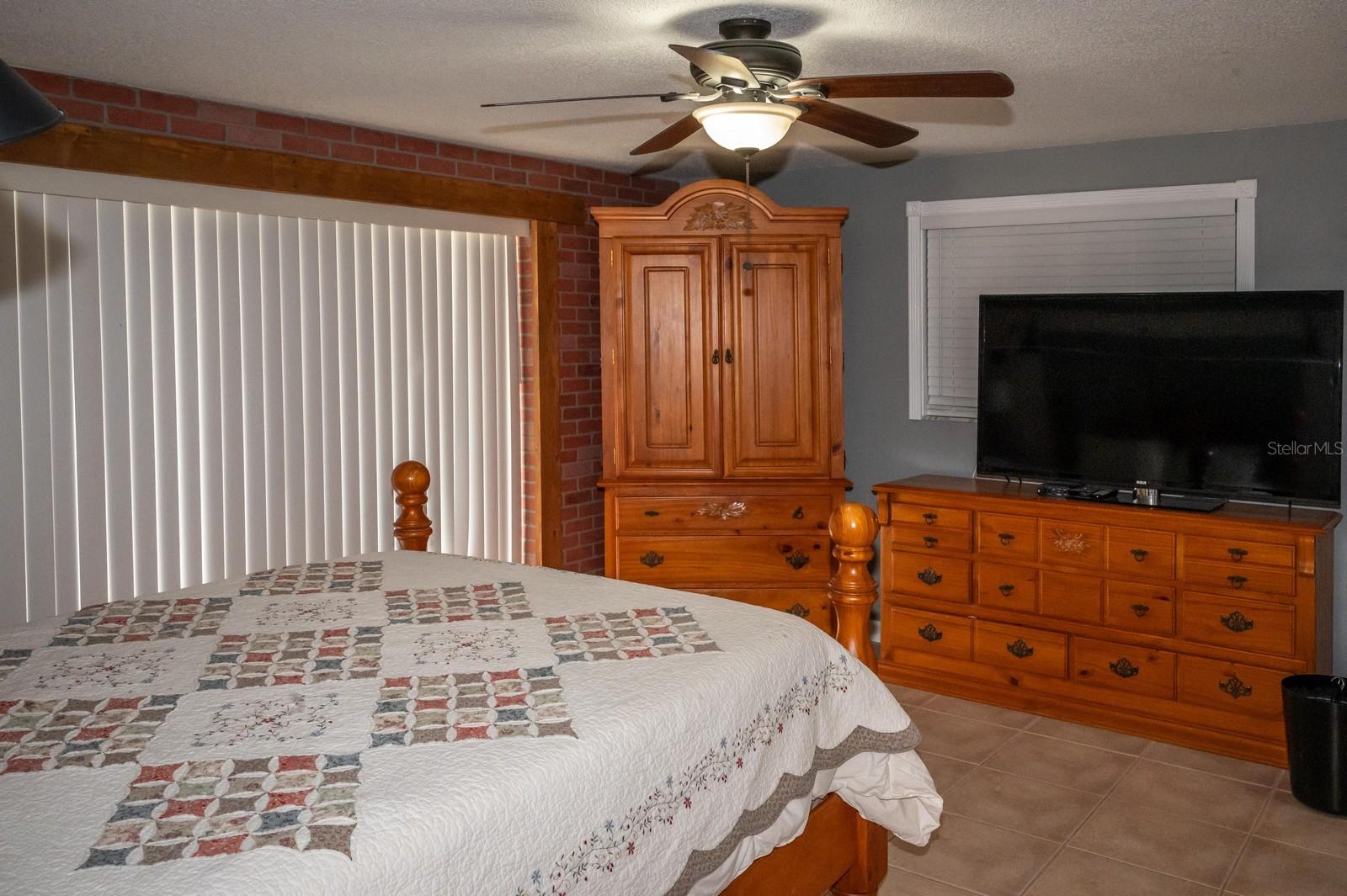 Image 24 of 42 For 3465 Gulf Lane