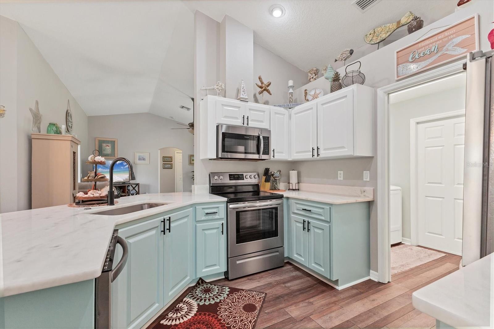 Image 10 of 39 For 1820 Meadow Lark Lane