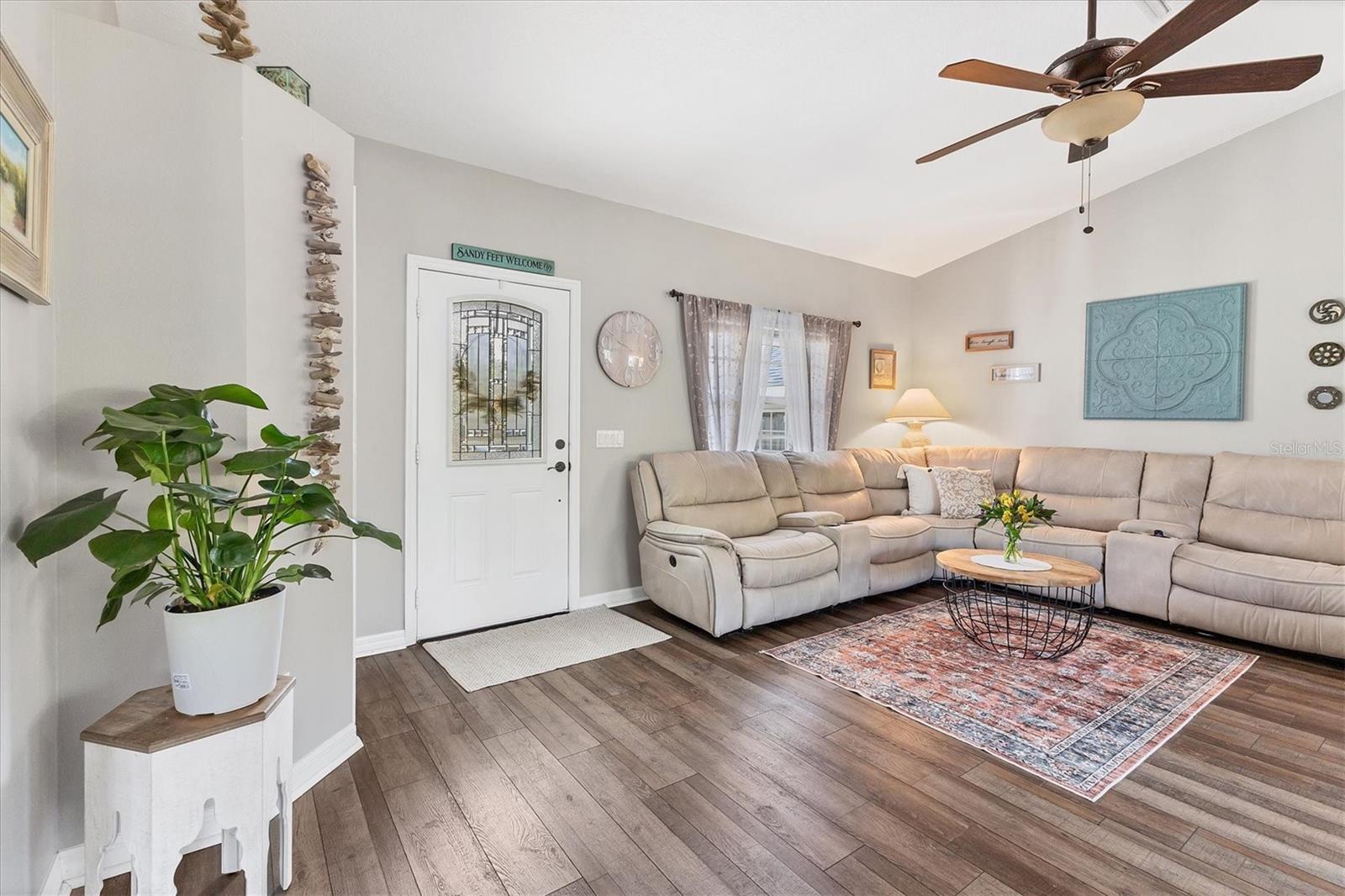 Image 4 of 39 For 1820 Meadow Lark Lane