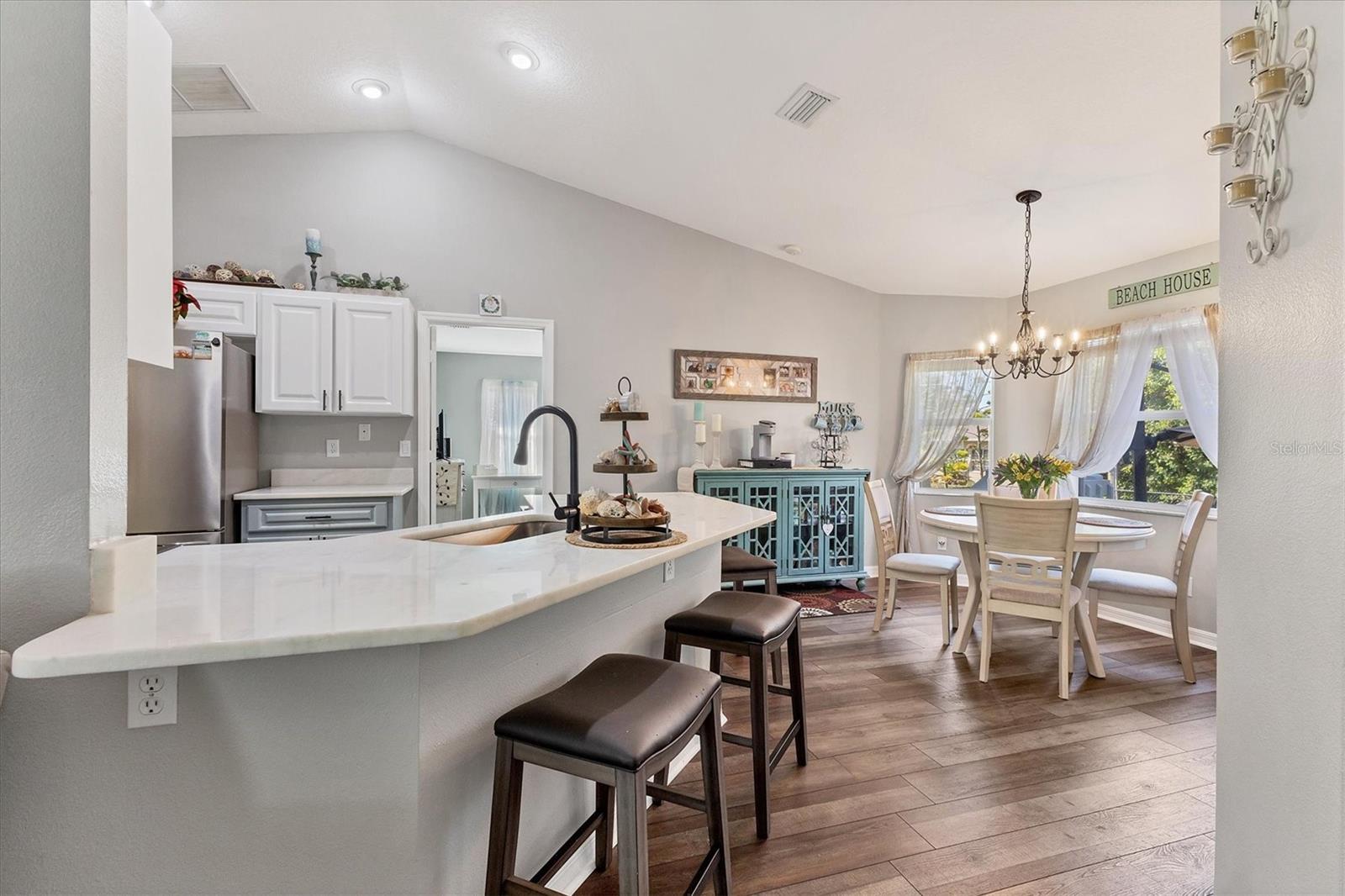 Image 7 of 39 For 1820 Meadow Lark Lane