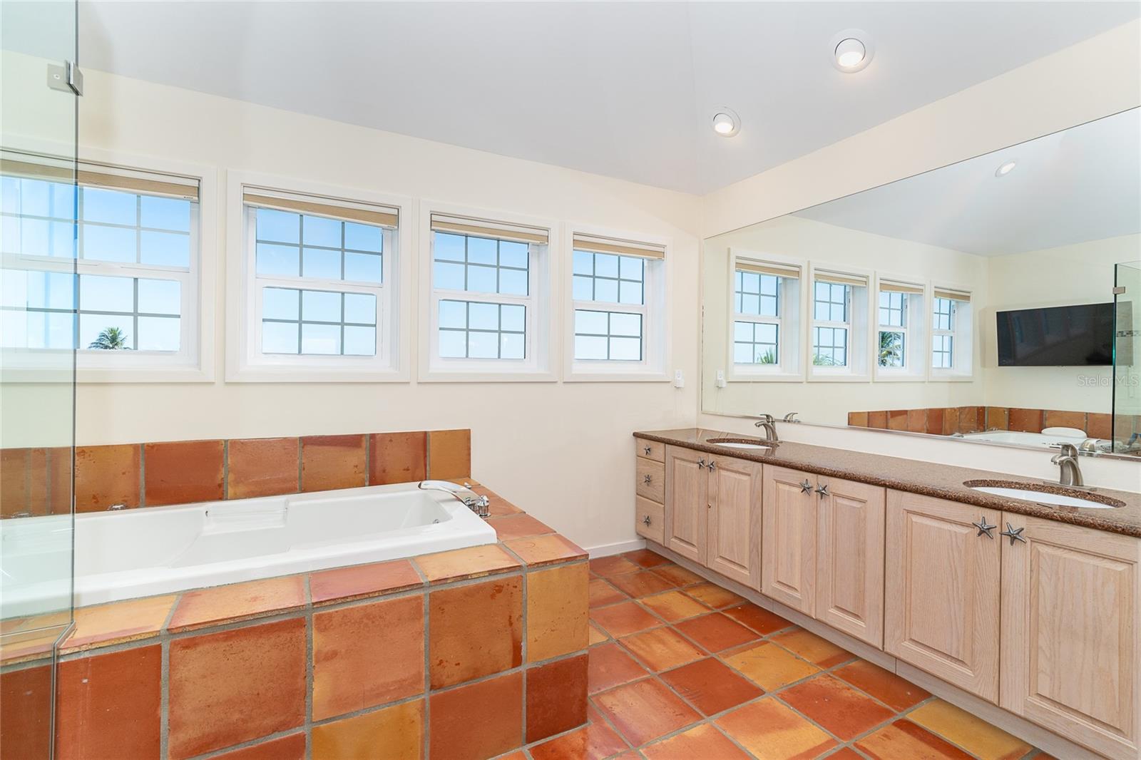 Image 42 of 70 For 7370 Palm Island Drive Ss3