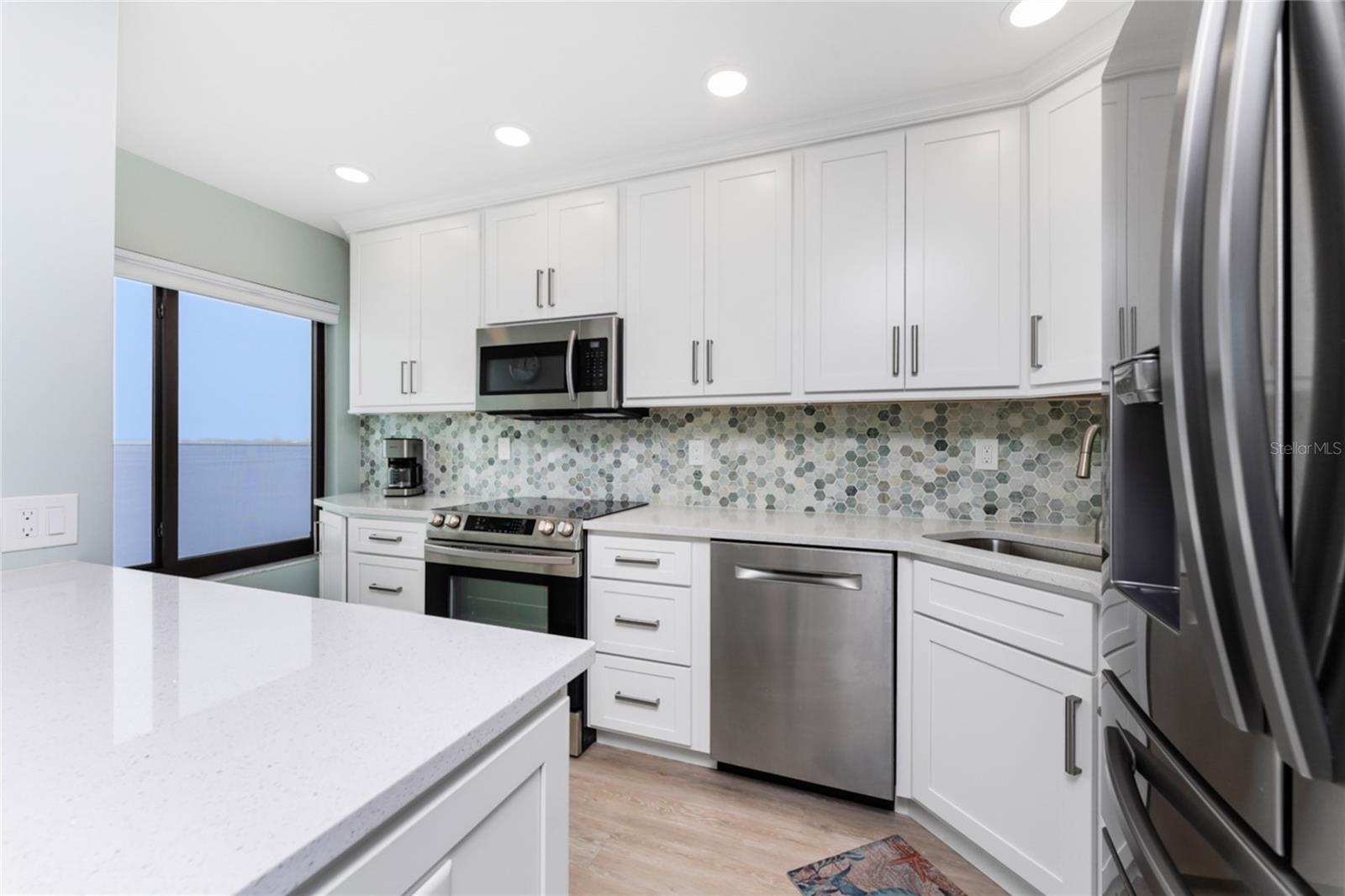 Image 12 of 49 For 2955 Beach Road D125