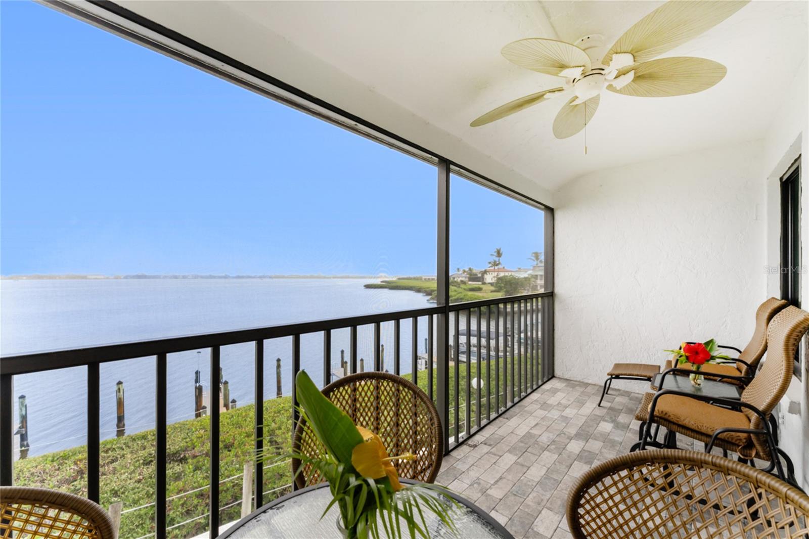 Image 17 of 49 For 2955 Beach Road D125