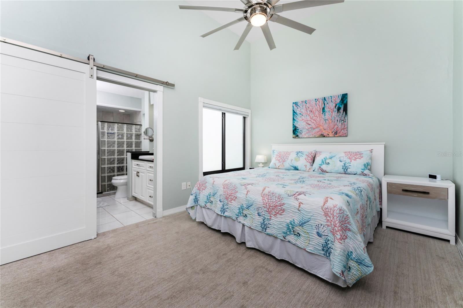 Image 20 of 49 For 2955 Beach Road D125