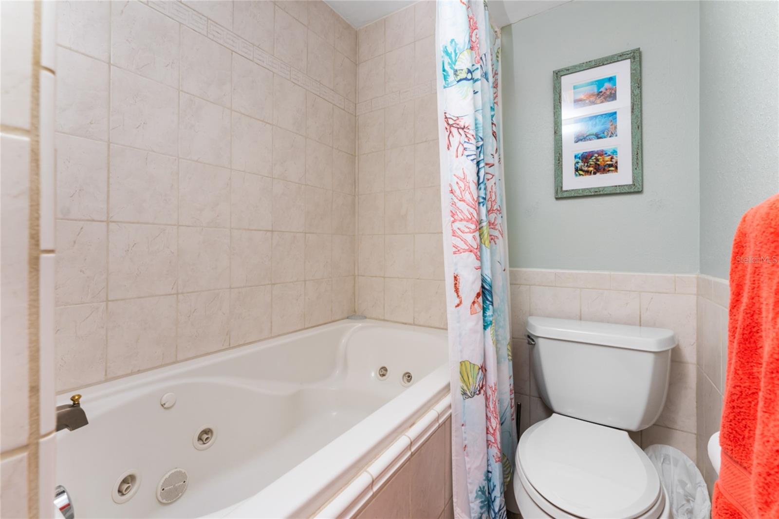 Image 28 of 49 For 2955 Beach Road D125