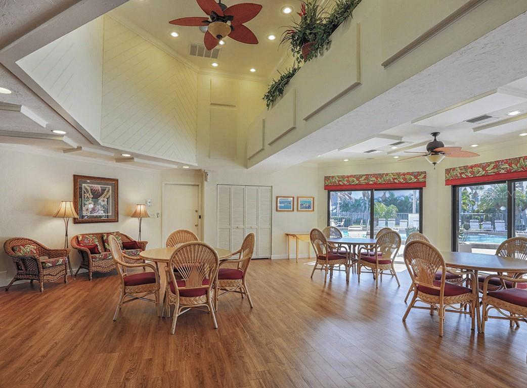 Image 43 of 49 For 2955 Beach Road D125