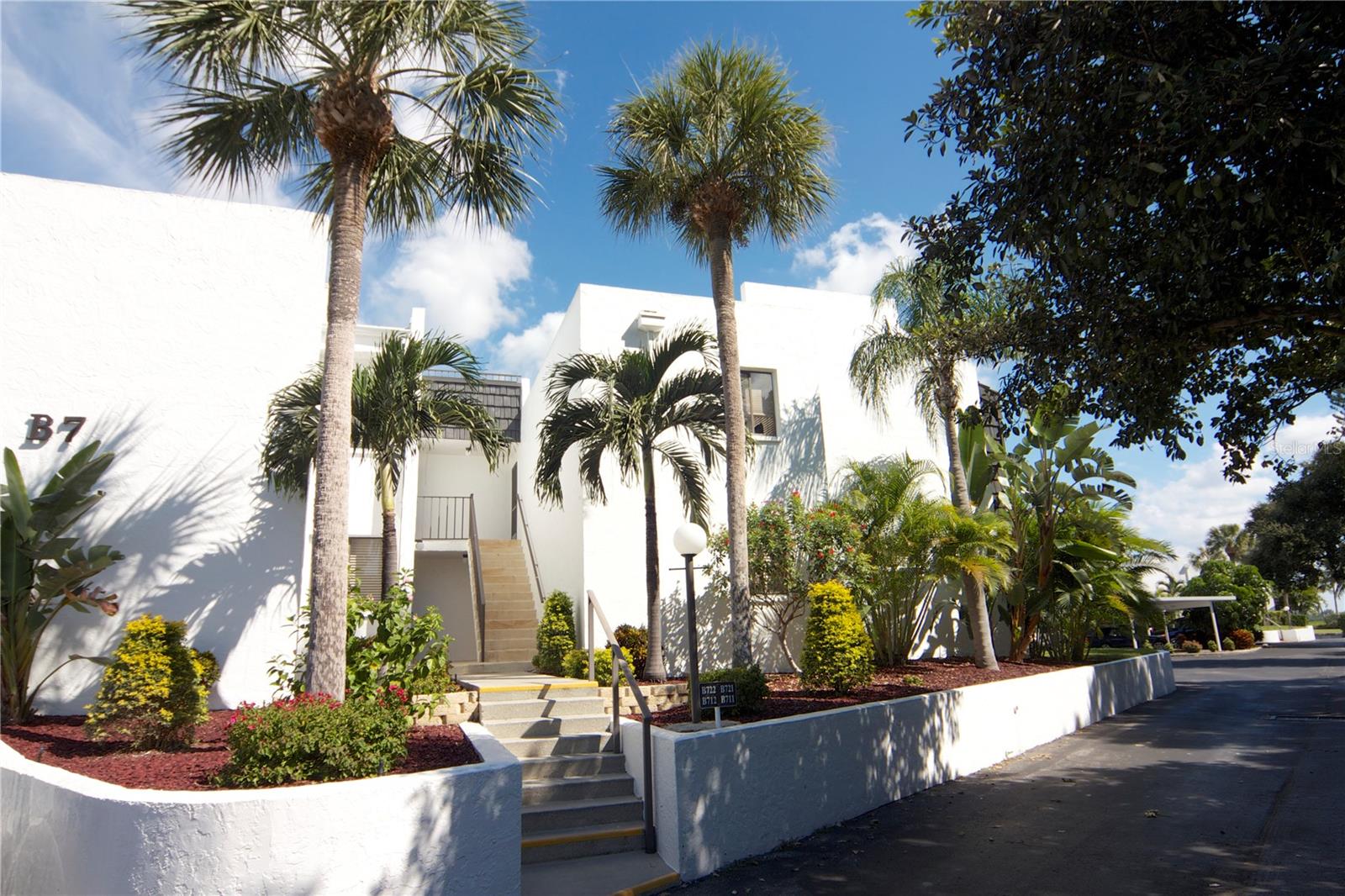 Image 45 of 49 For 2955 Beach Road D125