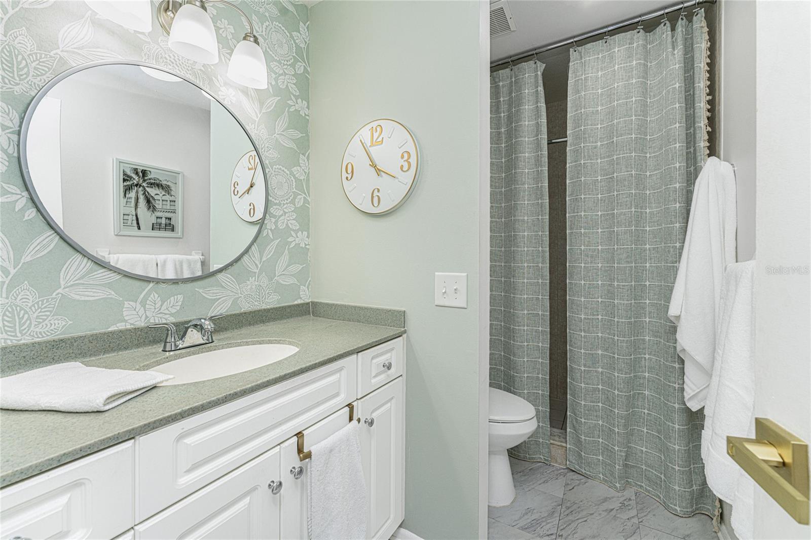 Image 16 of 49 For 6800 Placida Road 275