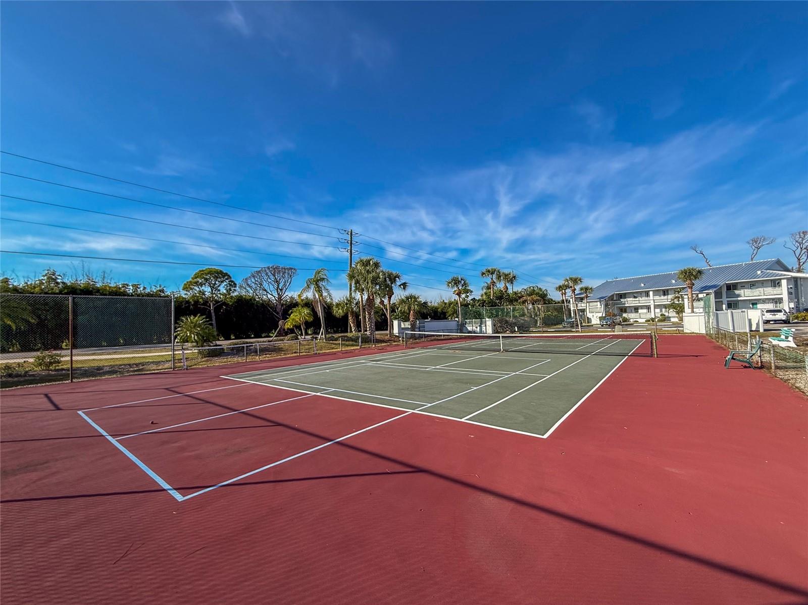 Image 33 of 49 For 6800 Placida Road 275