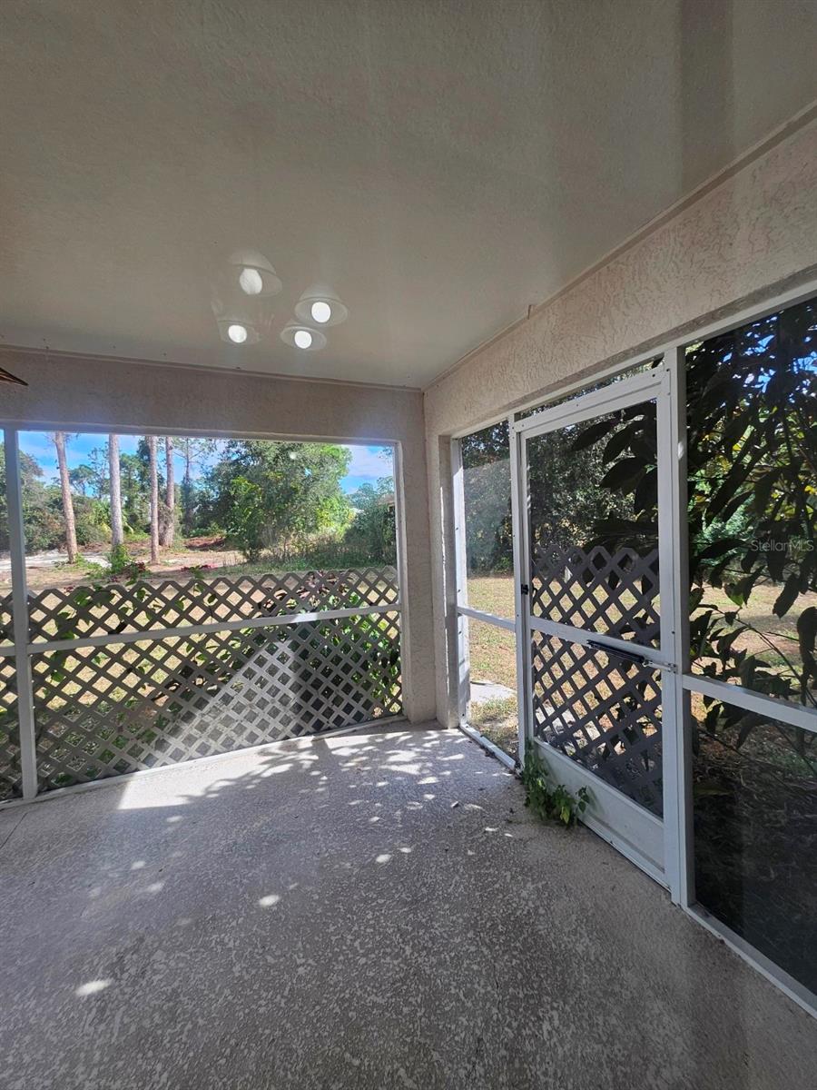 Image 21 of 37 For 4138 Azora Street