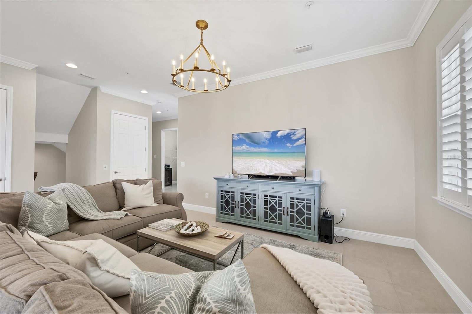 Image 10 of 59 For 10310 Lands End Circle 39