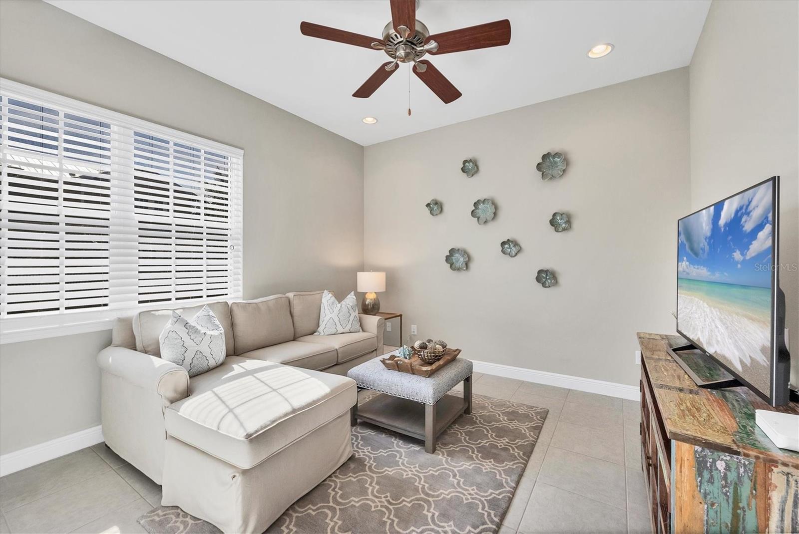 Image 18 of 59 For 10310 Lands End Circle 39