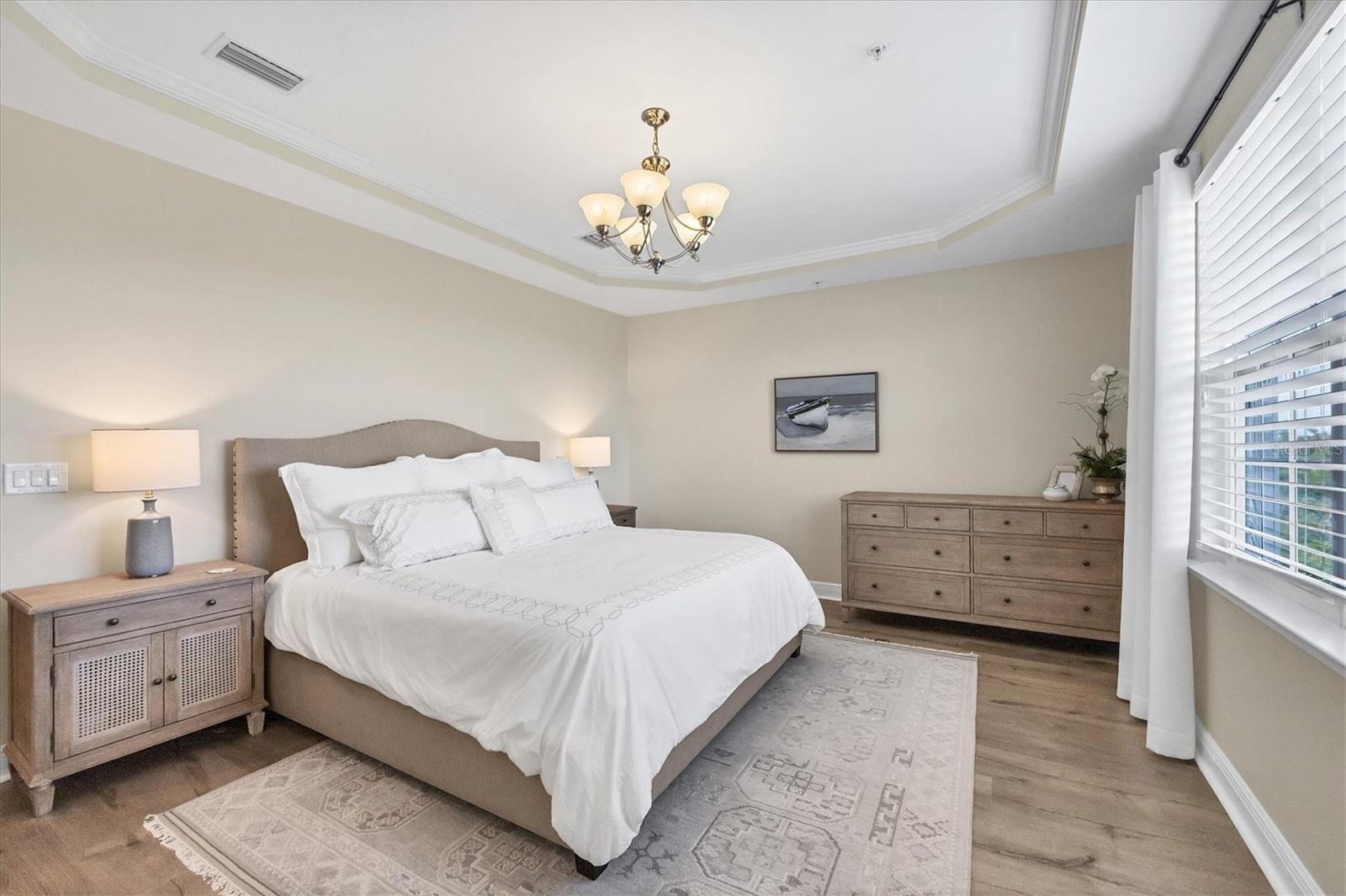 Image 22 of 59 For 10310 Lands End Circle 39