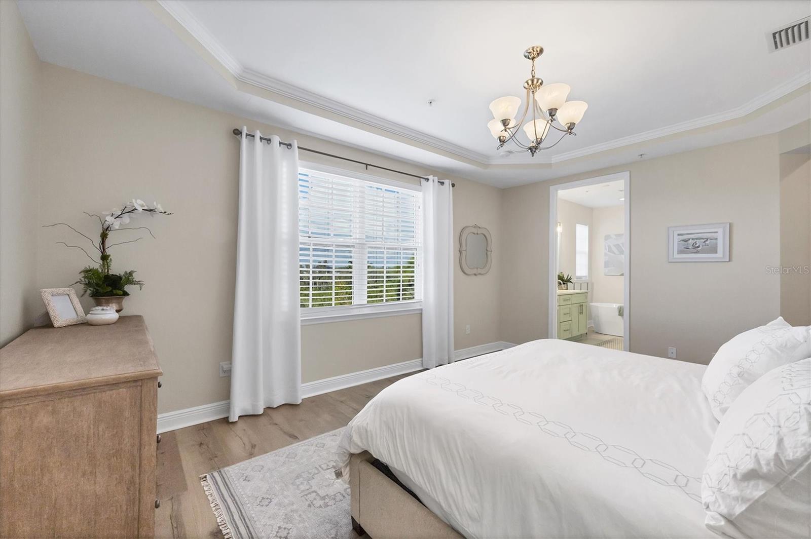 Image 23 of 59 For 10310 Lands End Circle 39